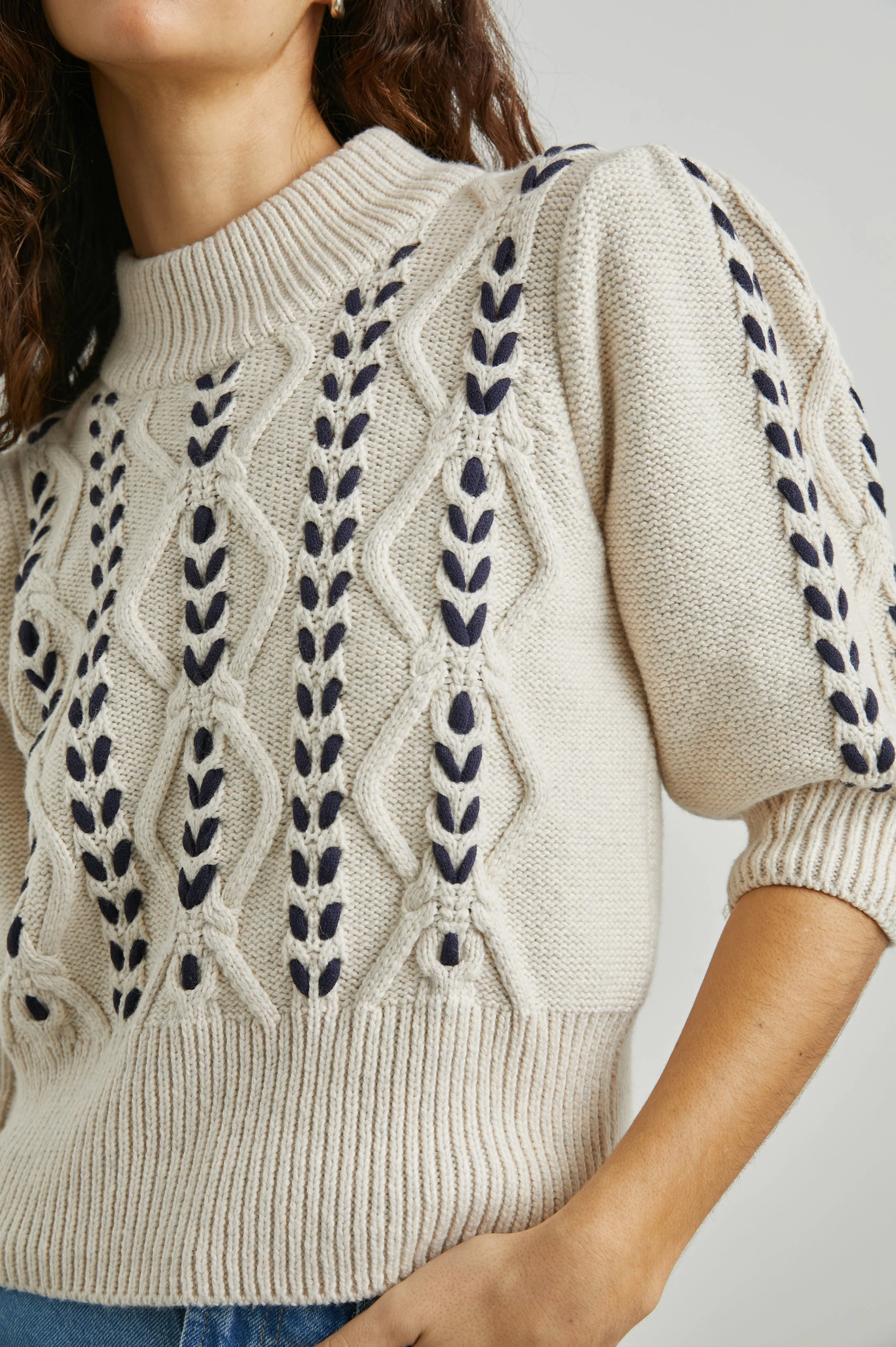 ADDY SWEATER - OATMEAL NAVY CABLES - Image 2