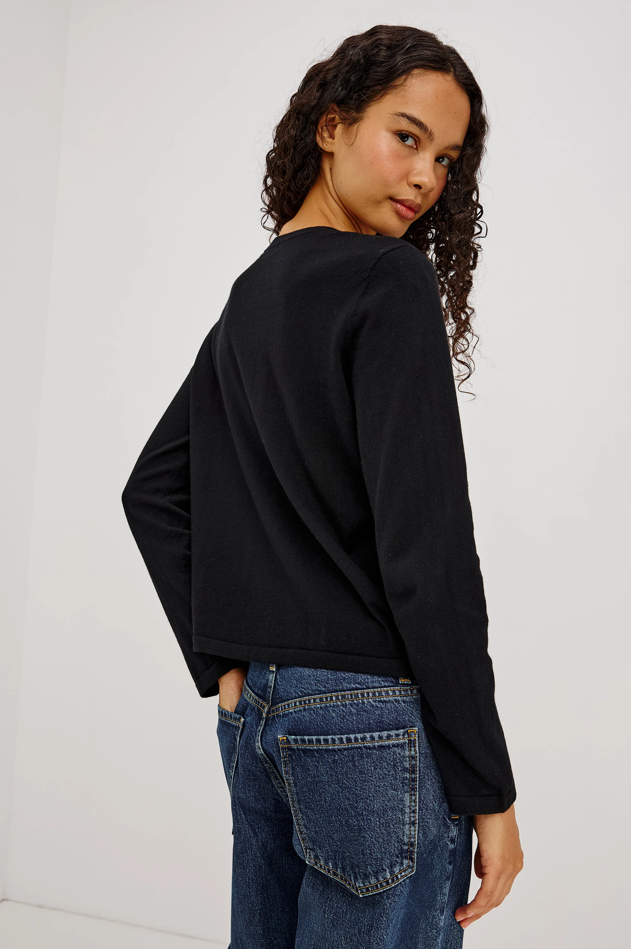 COTTON CASHMERE LONG SLEEVE T-SHIRT - BLACK - Image 5