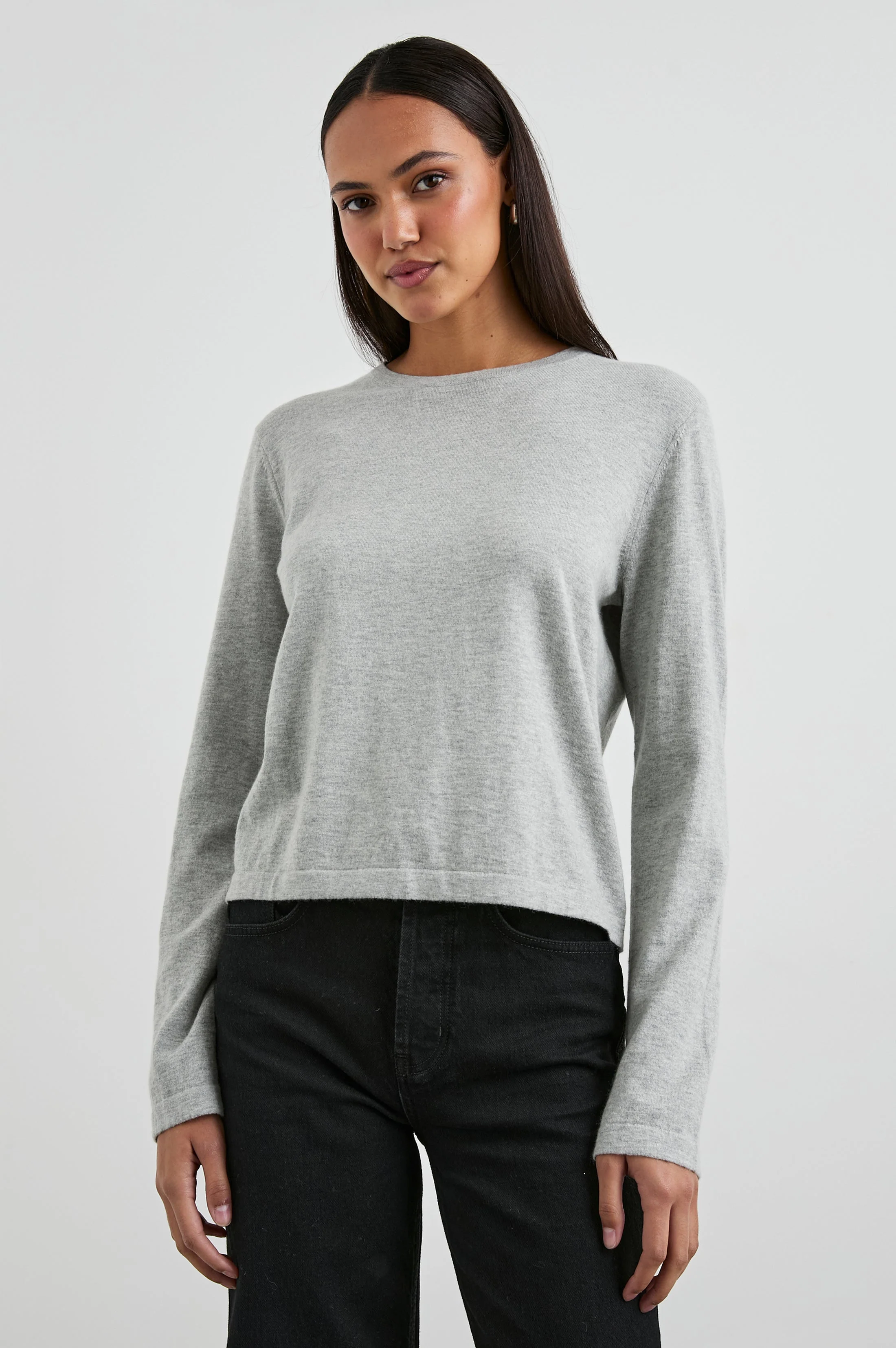 COTTON CASHMERE LONG SLEEVE T-SHIRT - HEATHER GREY - Image 9
