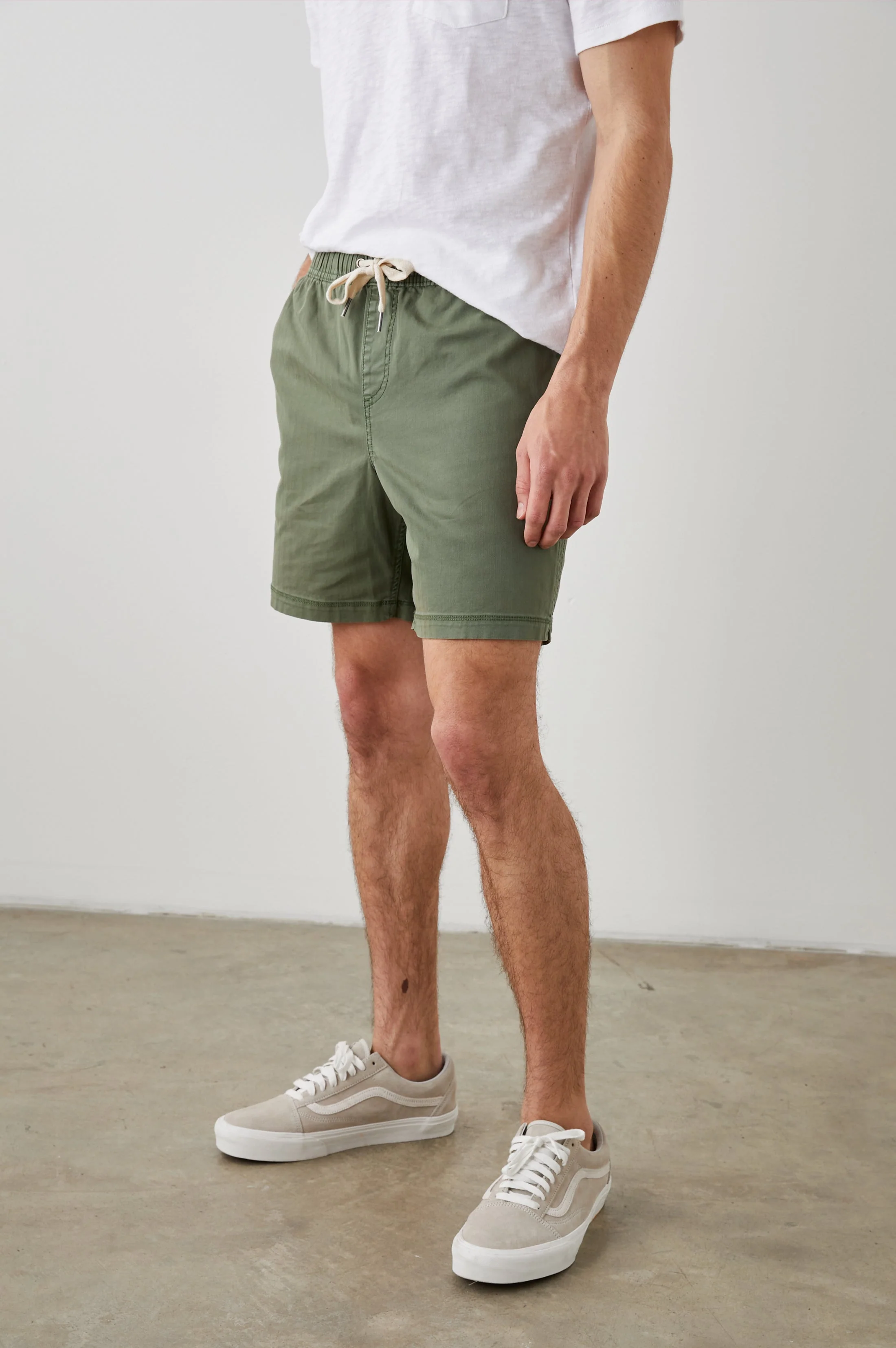 CRUZ SHORT - SPRING OLIVE - Image 9