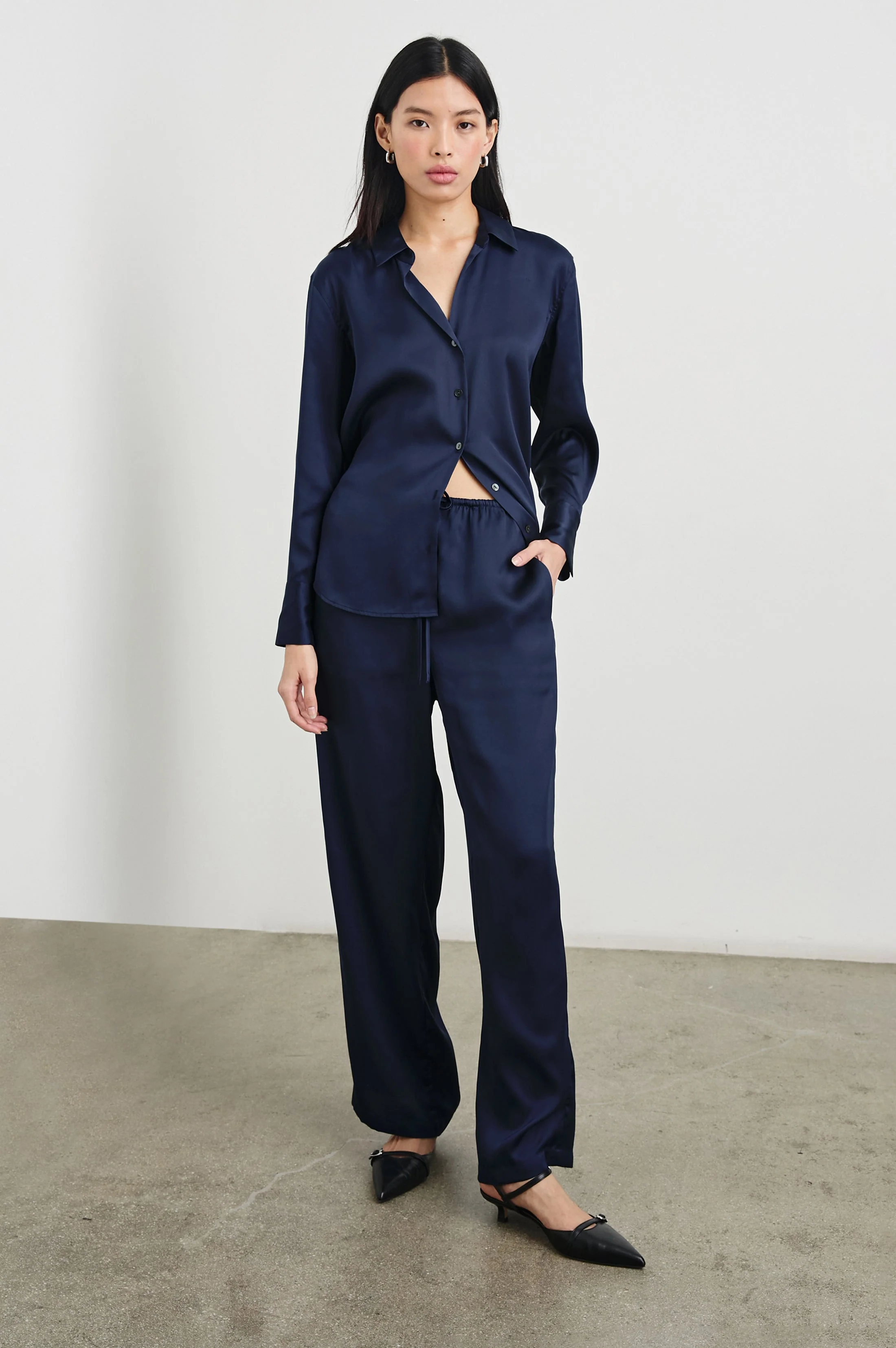 DAMANI PANT - NAVY - Image 4