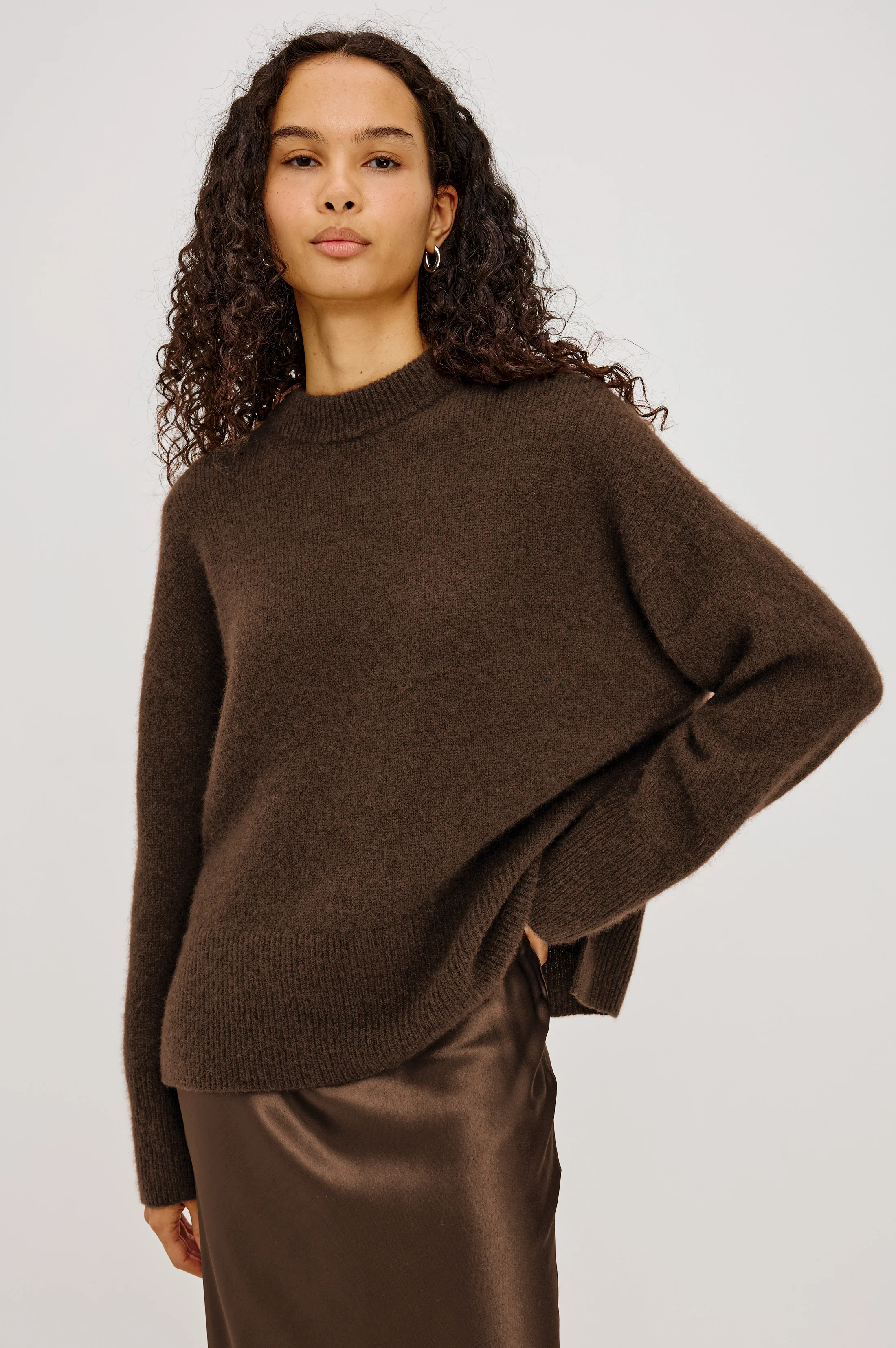 MIRANDA SWEATER - CHOCOLATE